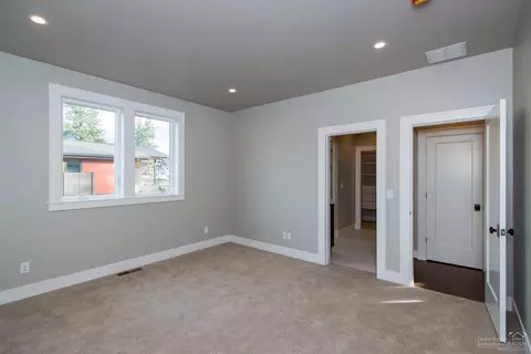 1833 NW Fields St, Bend, OR 97703 photo 15