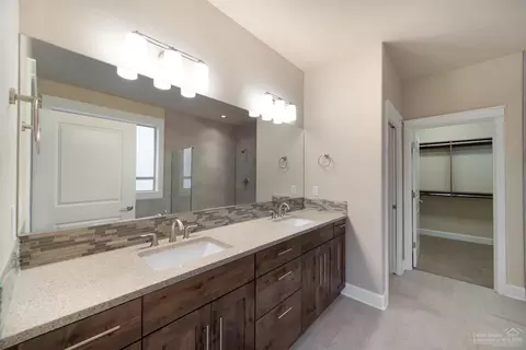 61043 SE Stari Most Loop, Bend, OR 97702 photo 14