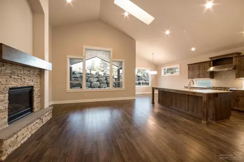 61043 SE Stari Most Loop, Bend, OR 97702 photo 6