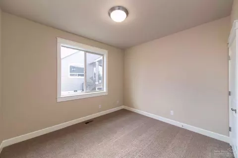 61044 SE Stari Most Loop, Bend, OR 97702 photo 17