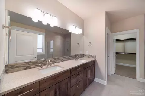 61044 SE Stari Most Loop, Bend, OR 97702 photo 14