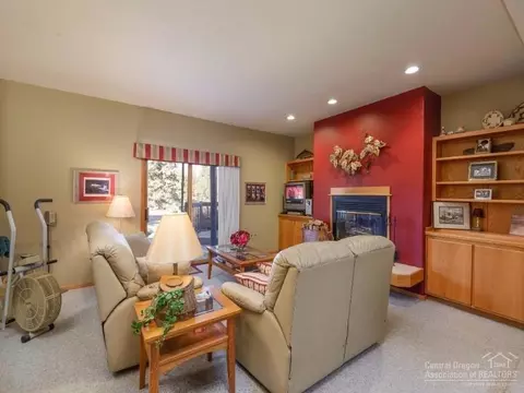 64055 Tanglewood Rd, Bend, OR 97703 photo 18