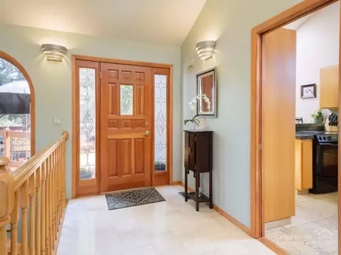 64055 Tanglewood Rd, Bend, OR 97703 photo 5