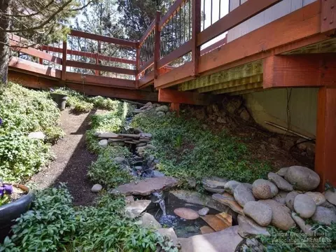 64055 Tanglewood Rd, Bend, OR 97703 photo 3