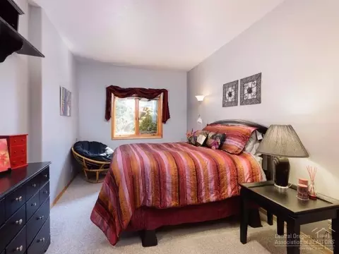 64055 Tanglewood Rd, Bend, OR 97703 photo 21