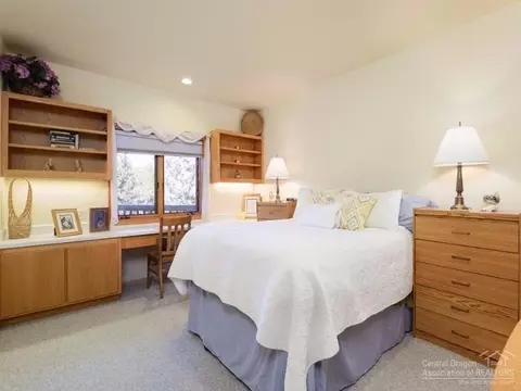 64055 Tanglewood Rd, Bend, OR 97703 photo 19