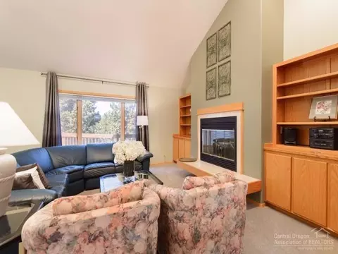64055 Tanglewood Rd, Bend, OR 97703 photo 11
