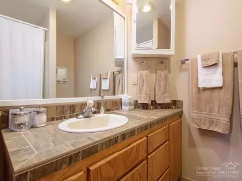 64055 Tanglewood Rd, Bend, OR 97703 photo 20