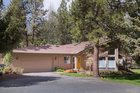 19916 Hollygrape St, Bend, OR 97702 photo 1
