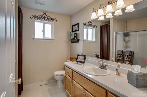 63347 Majestic Loop, Bend, OR 97701 photo 17