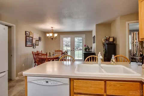63347 Majestic Loop, Bend, OR 97701 photo 8