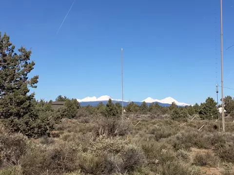 22920 Superior Ct, Bend, OR 97702 photo 3