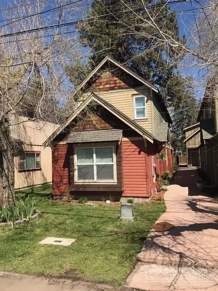446 NEmerson Ave, Bend, OR 97701 photo 1