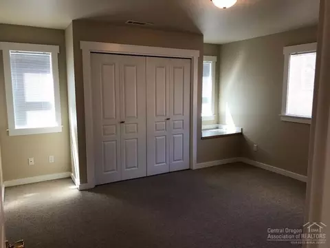 446 NEmerson Ave, Bend, OR 97701 photo 12