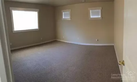 446 NEmerson Ave, Bend, OR 97701 photo 10