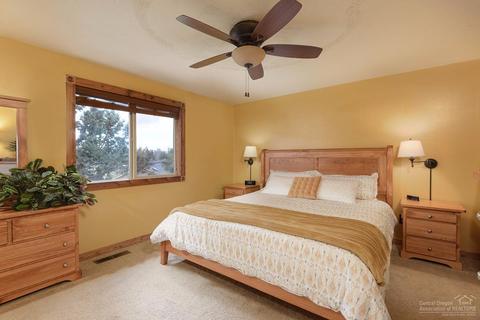 2823 NE Ocker Dr, Bend, OR 97701 photo 9