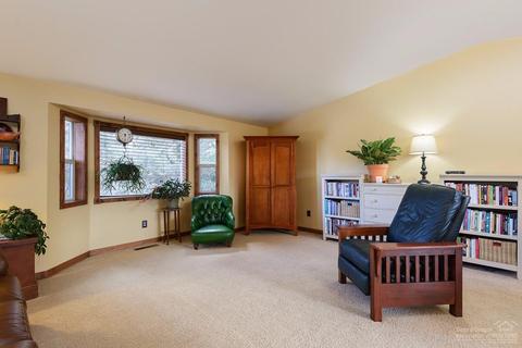 2823 NE Ocker Dr, Bend, OR 97701 photo 7