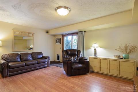2823 NE Ocker Dr, Bend, OR 97701 photo 16