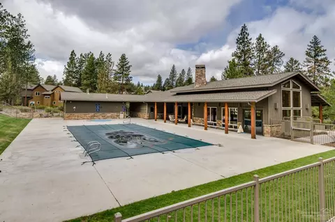 19720 Winter Wren Loop, Bend, OR 97702 photo 2
