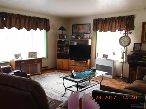 53789 Bridge Dr, La Pine, OR 97739 photo 14
