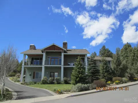689 NW Sonora Dr, Bend, OR 97703 photo 1