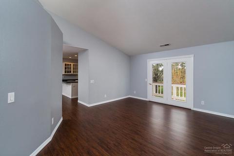 3317 NE Stonebrook Loop, Bend, OR 97701 photo 4