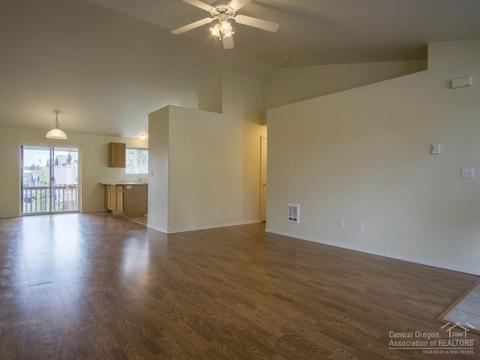 63352 Lavacrest St, Bend, OR 97703 photo 7