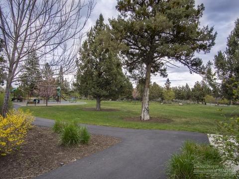 63352 Lavacrest St, Bend, OR 97703 photo 23
