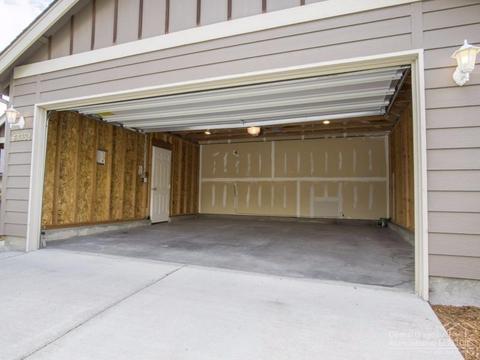 63352 Lavacrest St, Bend, OR 97703 photo 16
