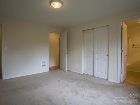 63352 Lavacrest St, Bend, OR 97703 photo 8