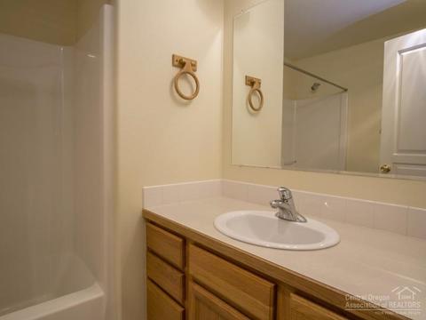 63352 Lavacrest St, Bend, OR 97703 photo 12