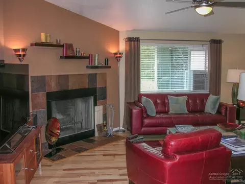 52181 Elderberry Ln, La Pine, OR 97739 photo 3