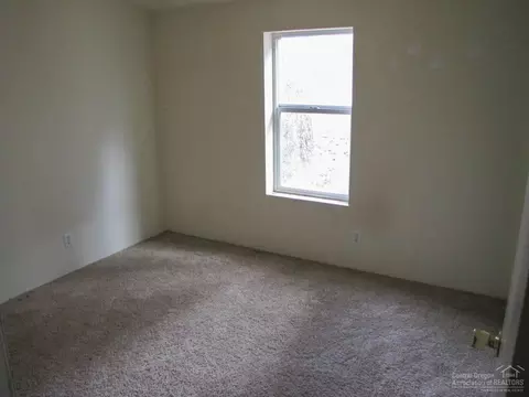 59730 Cheyenne Rd, Bend, OR 97702 photo 5