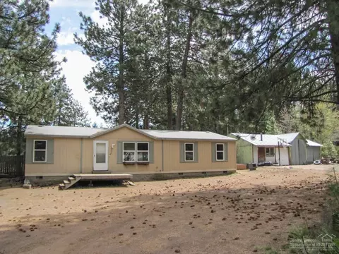 59730 Cheyenne Rd, Bend, OR 97702 photo 2