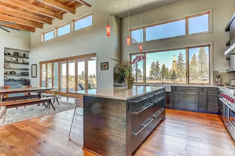 19354 Seaton Loop, Bend, OR 97702 photo 8