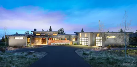 19354 Seaton Loop, Bend, OR 97702 photo 1