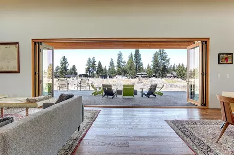 19354 Seaton Loop, Bend, OR 97702 photo 7