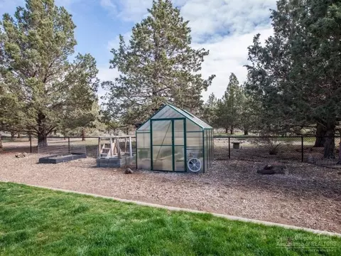 22962 Rickard Rd, Bend, OR 97702 photo 23
