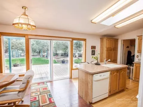22962 Rickard Rd, Bend, OR 97702 photo 8