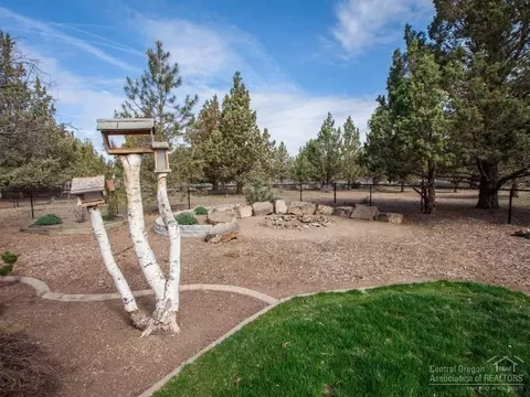 22962 Rickard Rd, Bend, OR 97702 photo 24