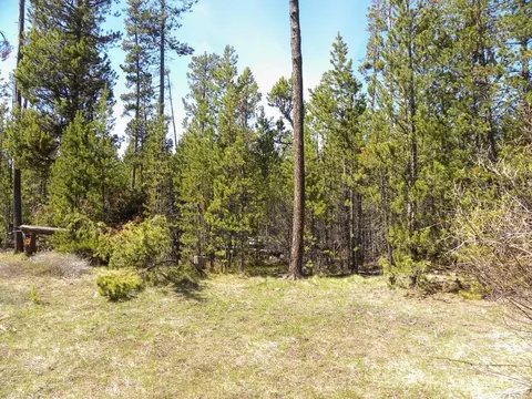 17068 Merced Rd, Bend, OR 97707 photo 3