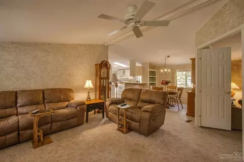 56208 Bufflehead Rd, Bend, OR 97707 photo 3