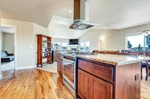 63344 NE Kalamata Loop, Bend, OR 97701 photo 11