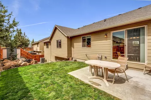 63344 NE Kalamata Loop, Bend, OR 97701 photo 25