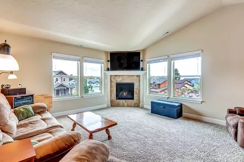 63344 NE Kalamata Loop, Bend, OR 97701 photo 5
