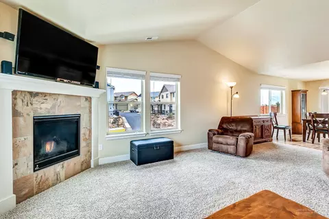 63344 NE Kalamata Loop, Bend, OR 97701 photo 7
