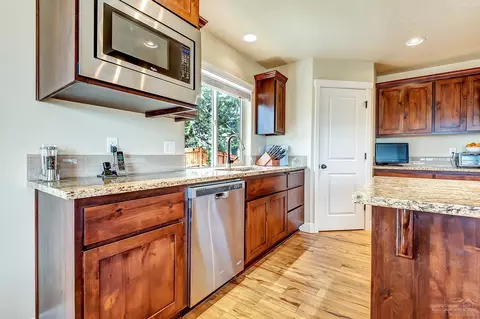 63344 NE Kalamata Loop, Bend, OR 97701 photo 12