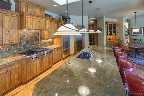 60733 Golf Village Loop, Bend, OR 97702 photo 6