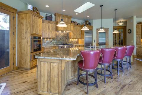 60733 Golf Village Loop, Bend, OR 97702 photo 8