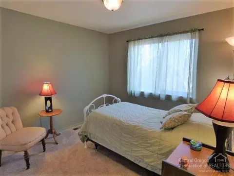 19996 Powers Rd, Bend, OR 97702 photo 10